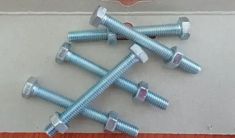 Tornillos M6